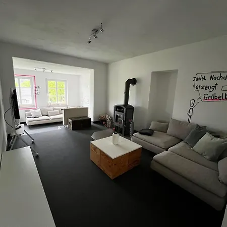 Familienfreundliches Ferien-apartment Auf Burg Hausen Heimbach