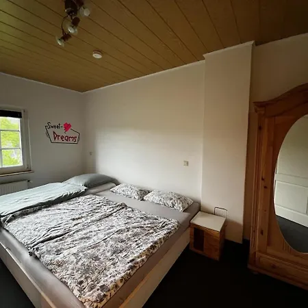 Familienfreundliches Ferien-apartment Auf Burg Hausen Heimbach